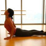 5 Gaya Yoga untuk Mengecilkan Perut Buncit dengan Cepat